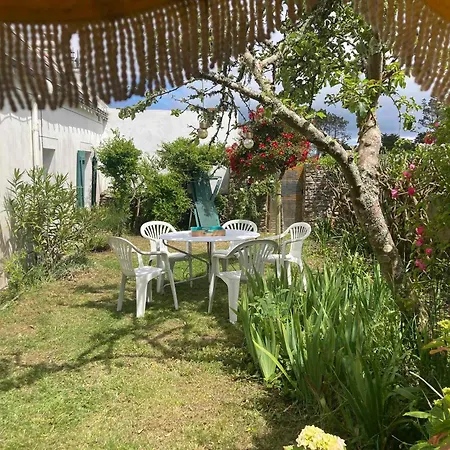Holiday home Maison Cosy A Locmaria, 6 Pers, 1 Km Plage, Grand Jardin, Animaux Ok - Fr-1-418-256 *